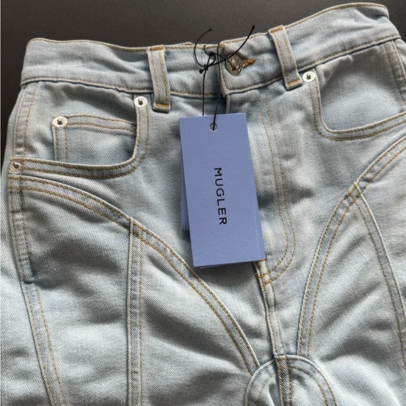 Mugler Stretch Jersey Trim Denim
Spiral skinny jeans Size 34 - Picture 3 of 9